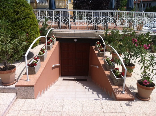 ZÖLD VENDÉGHÁZ - GREEN GUESTHOUSE - GRUNES HAUS