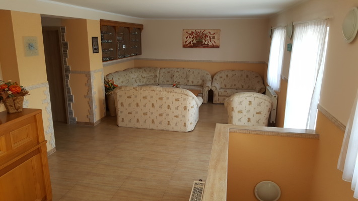 TÁRSALGÓ - WOHNZIMMER - LOBBY