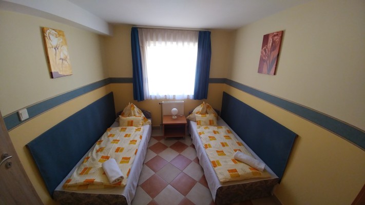 SZOBA - ROOM - ZIMMER