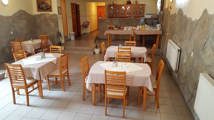 REGGELIZTETŐ - BREAKFAST ROOM - FRÜHSTÜCKSRAUM